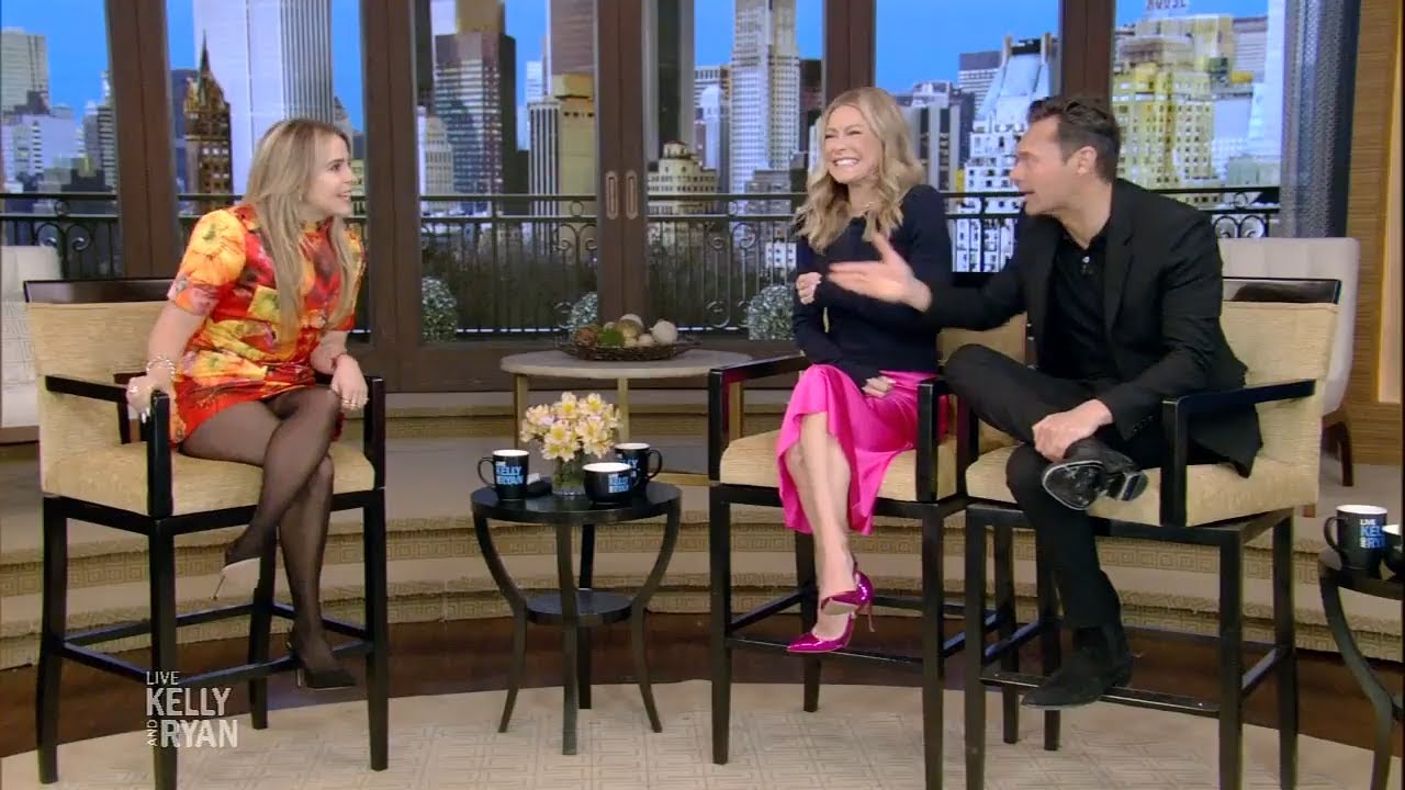 Mae Whitman Met Jennifer Aniston on the Set of &ldquo;Friends&rdquo; as a Kid
