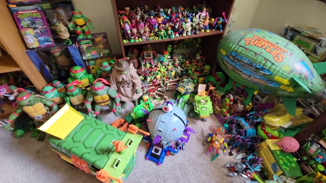Toy Room Tour - Updated Turtle Lair - TMNT Toys - Turtle Talk Tuesday Episode 41
