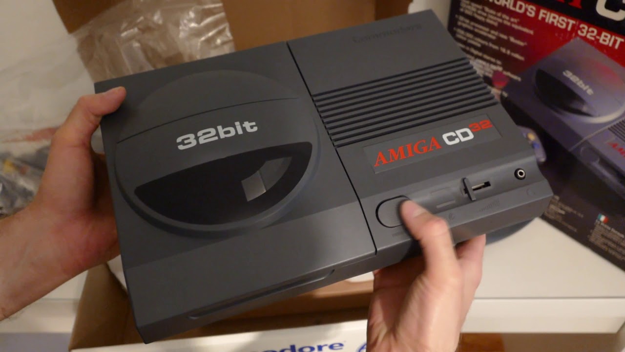 AMIGA CD32 UNBOXING