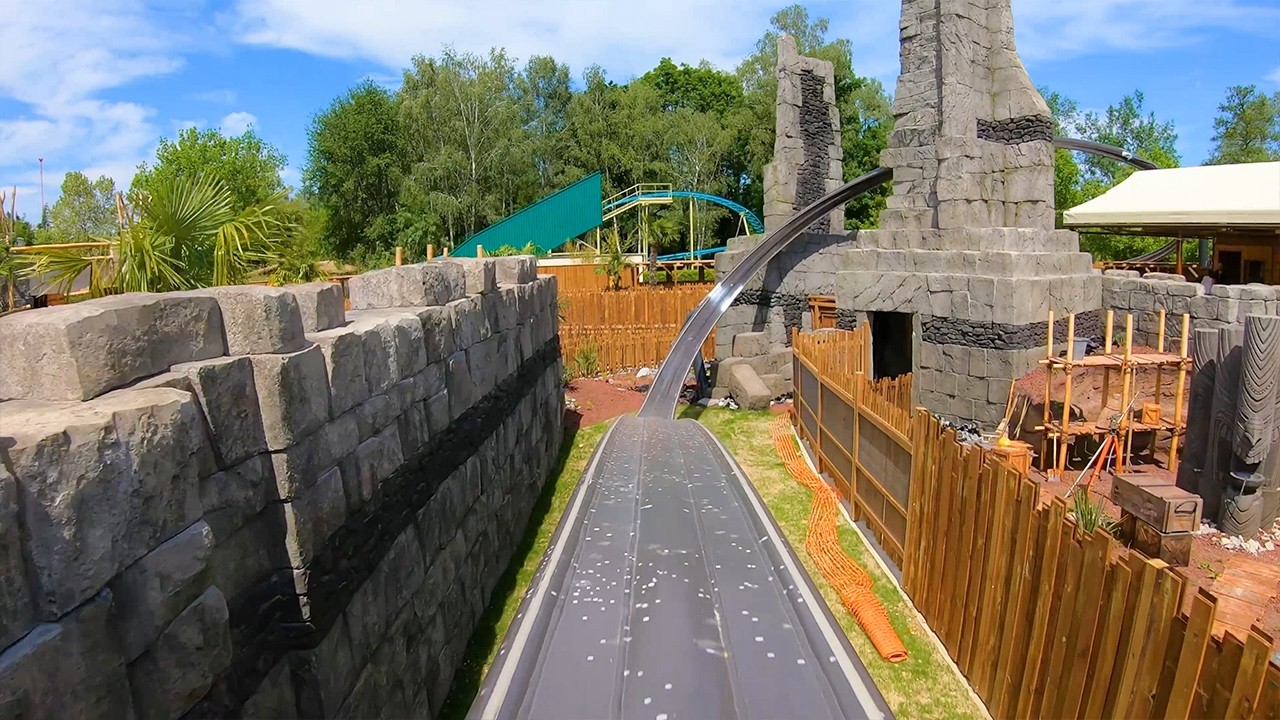 MAHUKA POV - Intamin Hot Racer - Walibi Rhône-Alpes