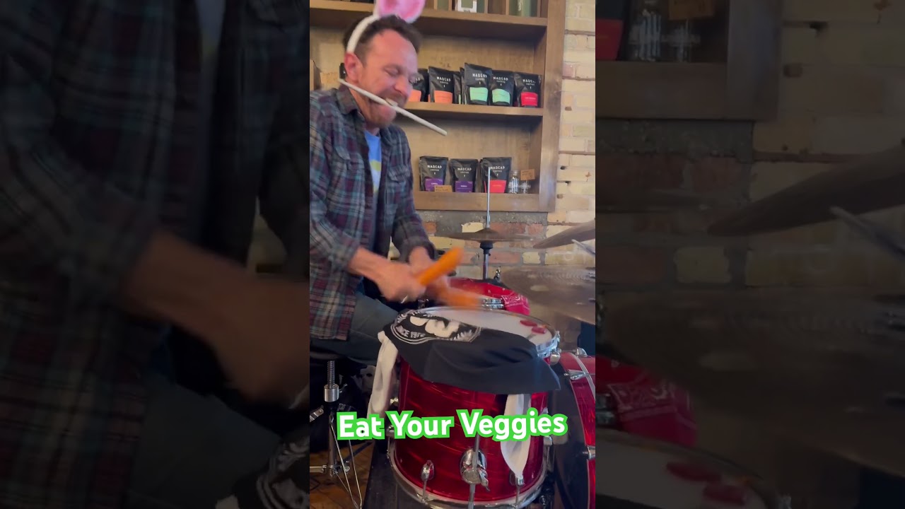 Drum Solo with Carrots #drummer #drumming #drumsticks #scottpellegromvstheworld #drumsolo #carrots