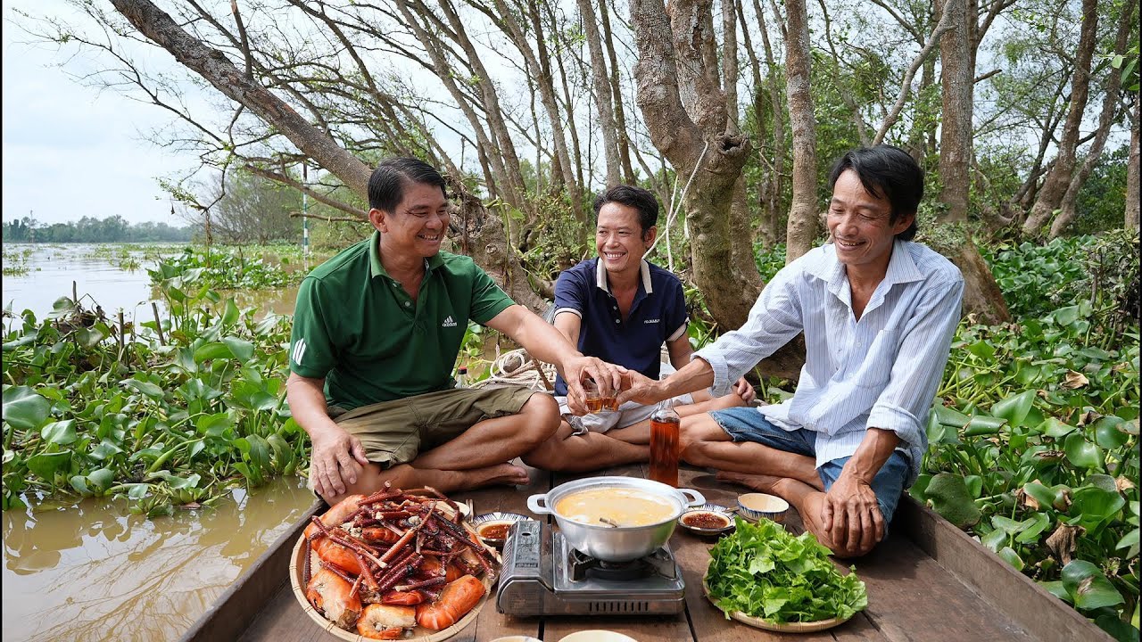 lẩu hến có Tôm Càng Xanh 