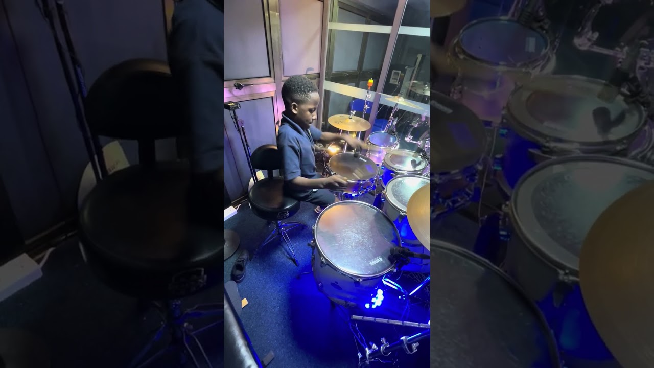 Unbelievable !!!!!This young drummer is on fire🔥🔥🔥🔥🔥