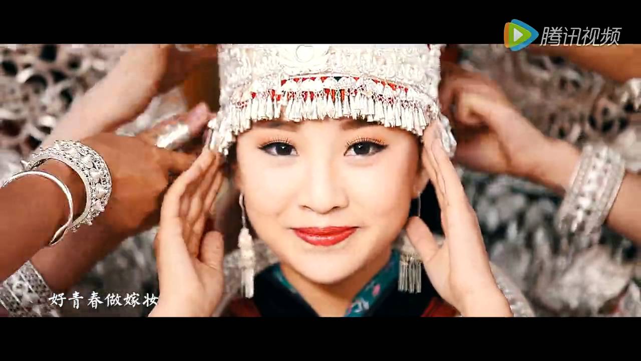 雷艳 Lei Yan - 姊妹梳妆 Sisters Dresses Up MV