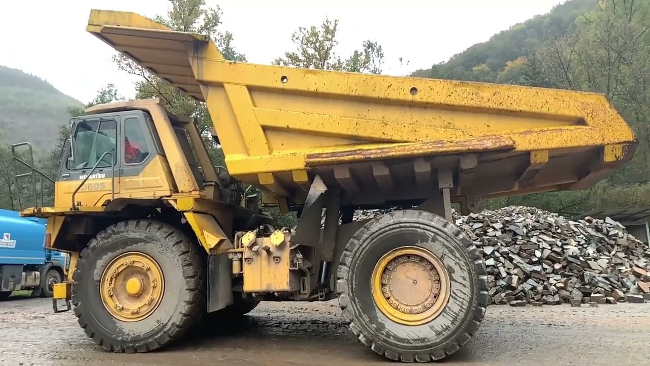 Used 1999 Komatsu HD605-5 Rigid dump truck | equippo.com