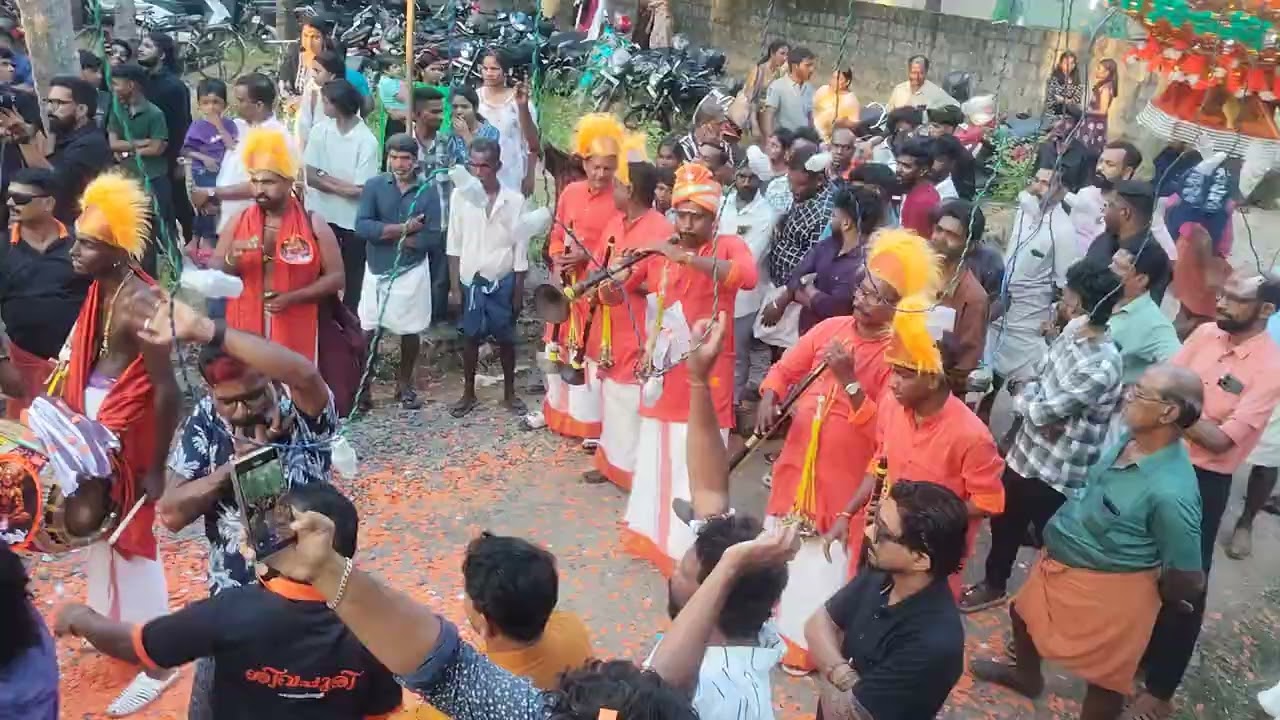RSS  ഗണഗീതം ശിവപുരി പൂരാഘോഷ കമ്മിറ്റിയും കോട്ടപ്പടി ഉണ്ണിക്കുട്ടനും  ഇനിയും തുടരും 