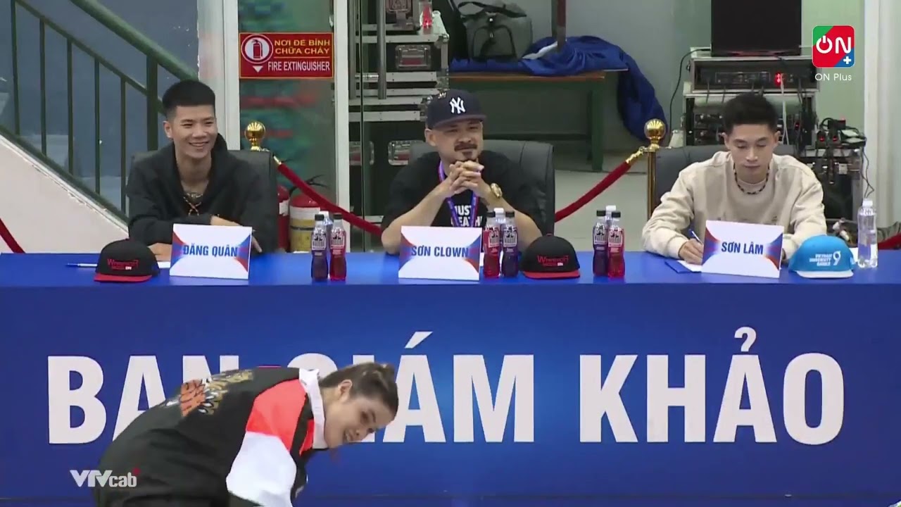 VUG9 | ĐH KHXH&NV - ĐHQGTP.HCM vs. ĐH Công nghệ TP.HCM | Bán kết VUG Dance Battle KV2