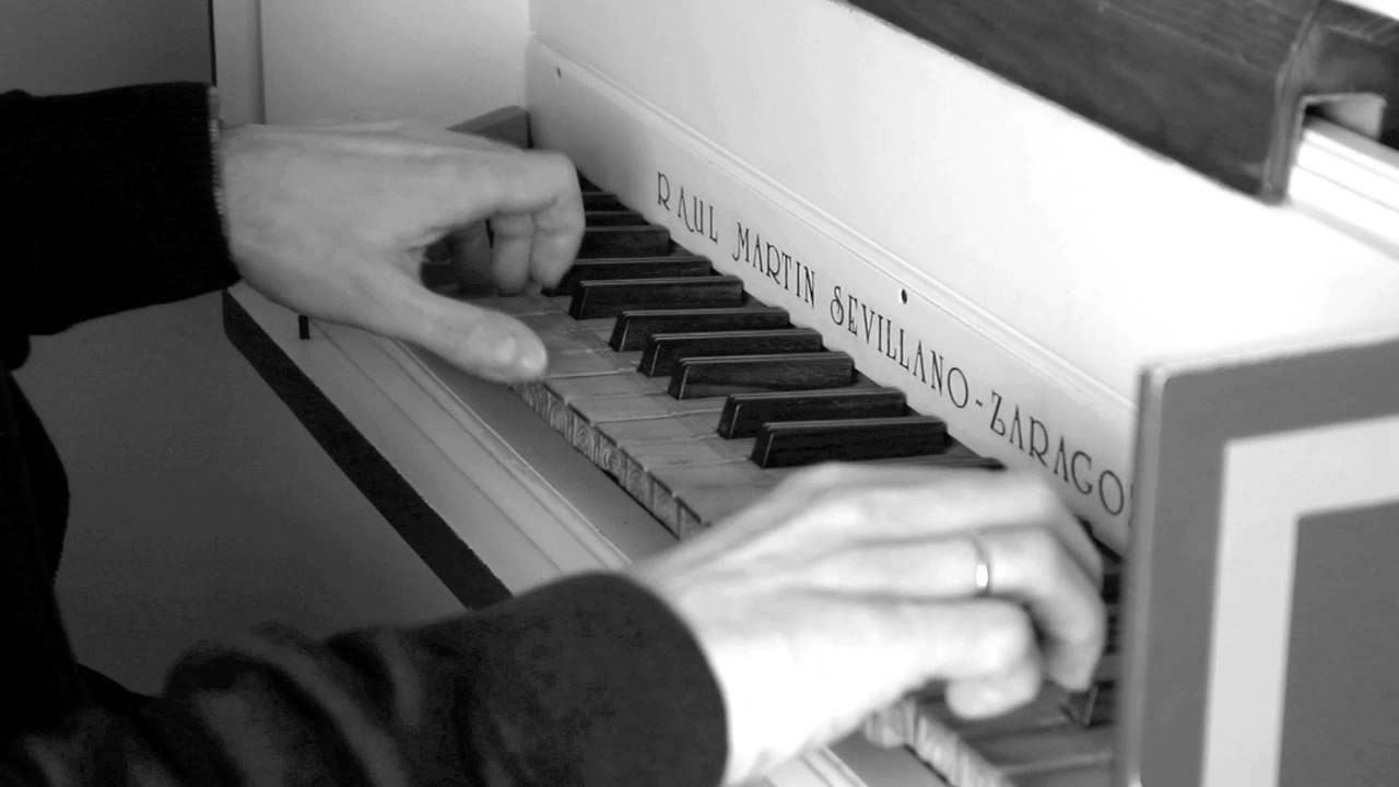 Bach BWV 816, Sarabande. Luis Antonio González, harpsichord