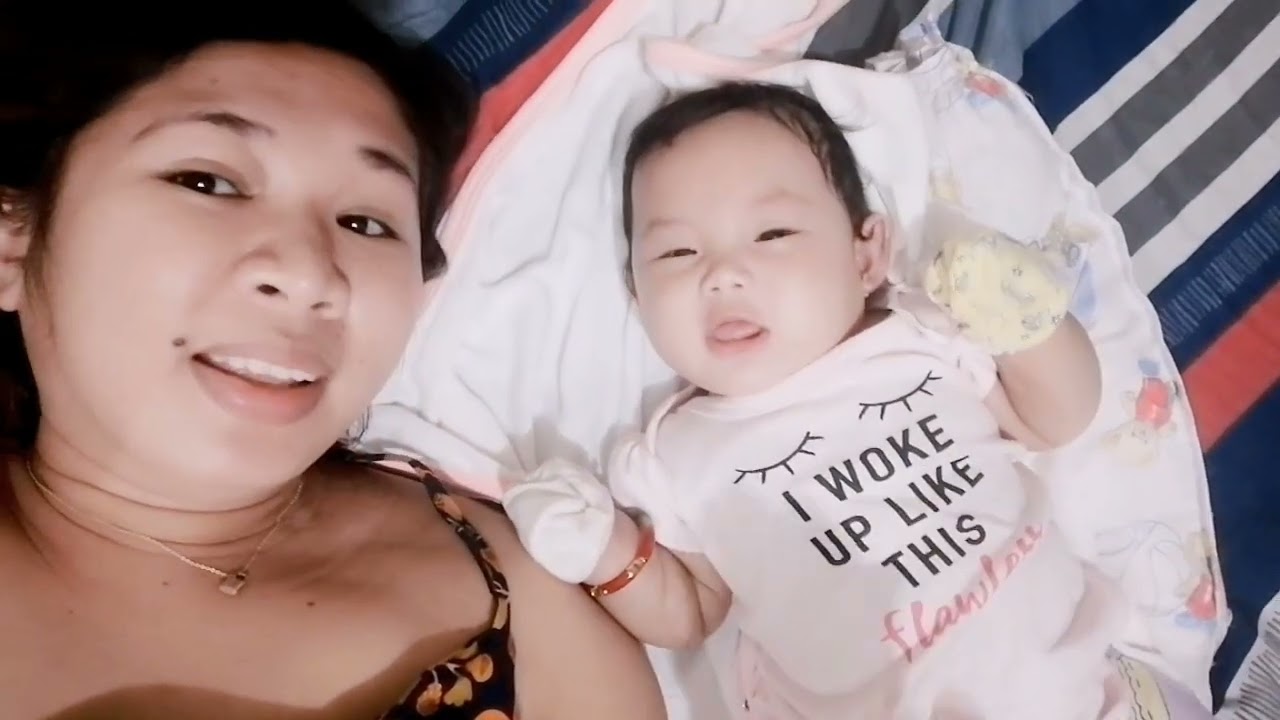 BREASTFEEDING POSITIONS |EASY POSITION 