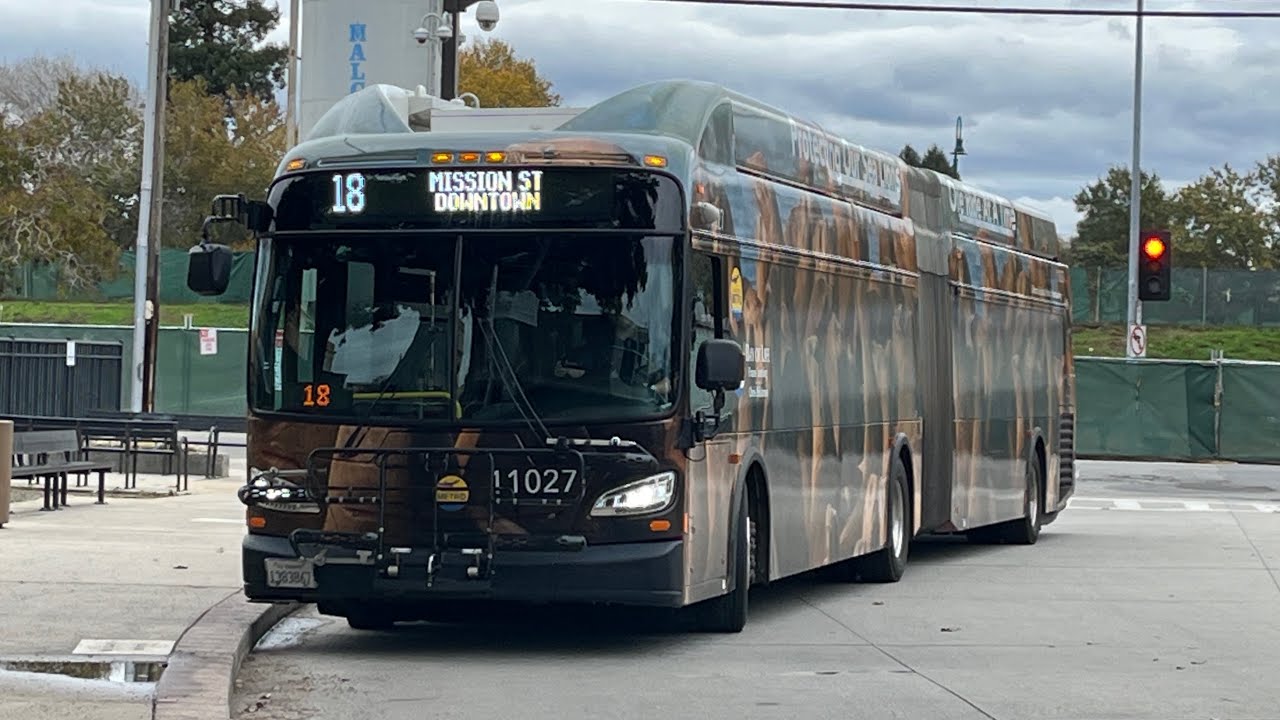 ⁴ᴷ⁶⁰ New Bus? Santa Cruz Metro 2013 New Flyer XN60 #11027 on Route 19 (ex-San Diego MTS)