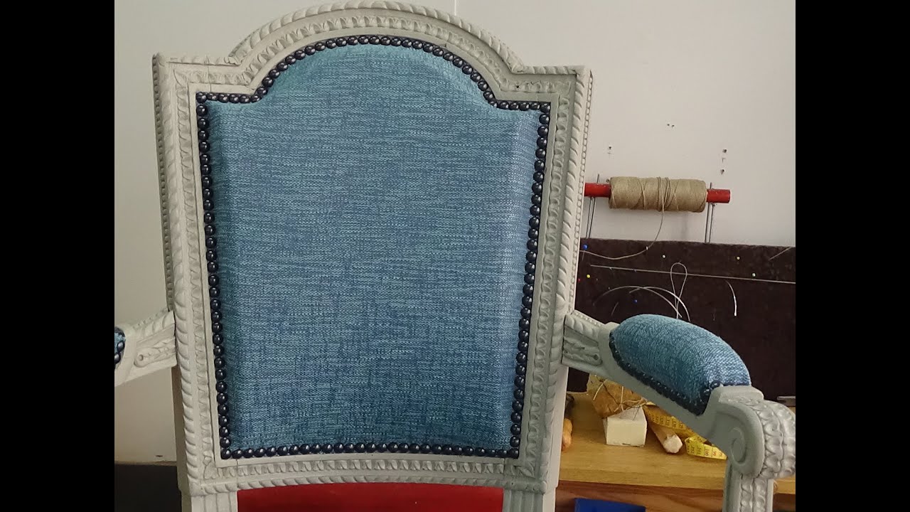 confection d' un dossier de fauteuil Louis XVI  par Maurice Cazalet Lavigne tapissier depuis 1960
