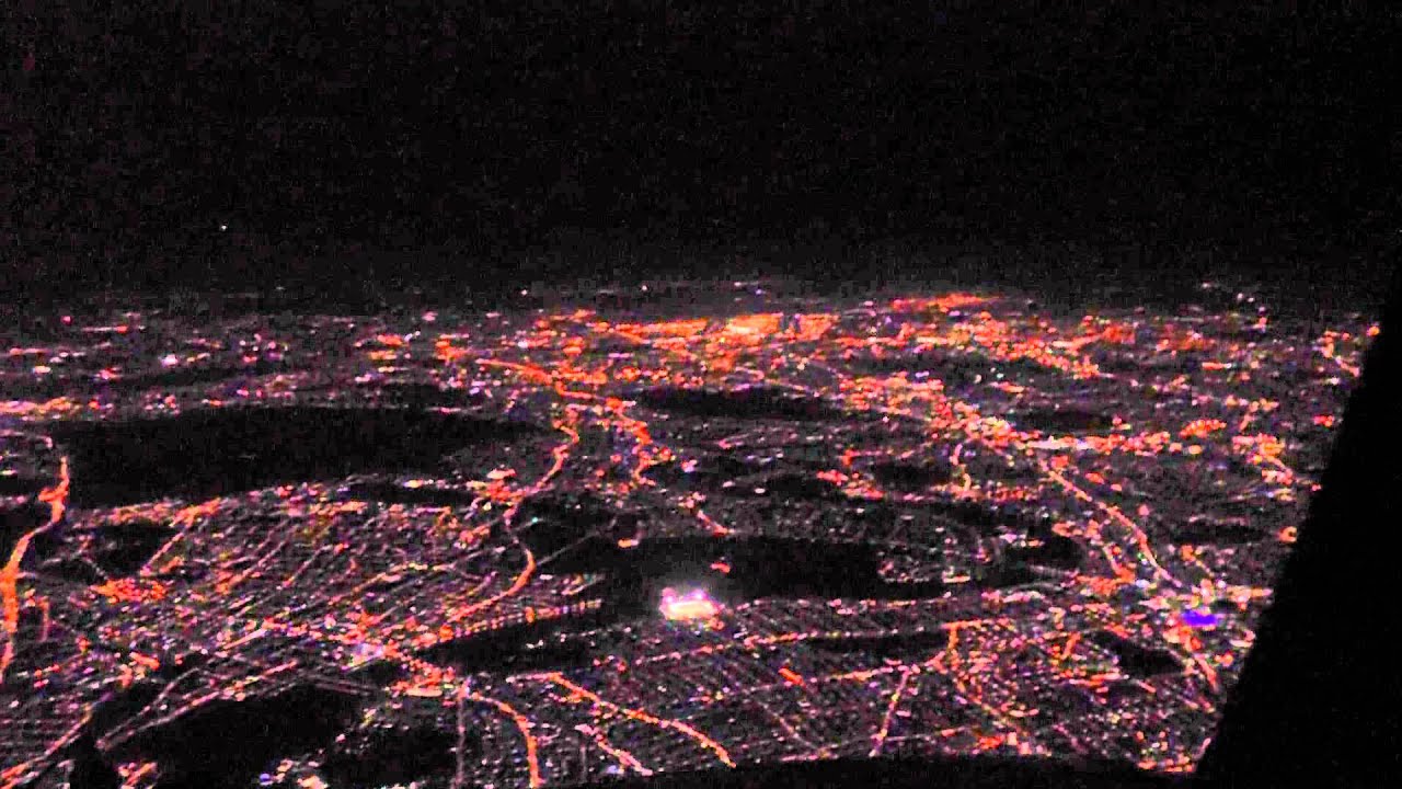 COCKPIT VIEW - 737 Night Landing in London