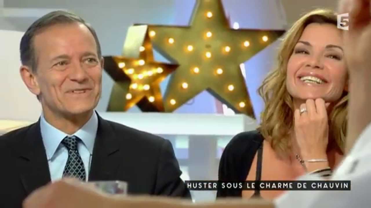 Huster sous le charme de Chauvin - C à vous - 02/10/2015