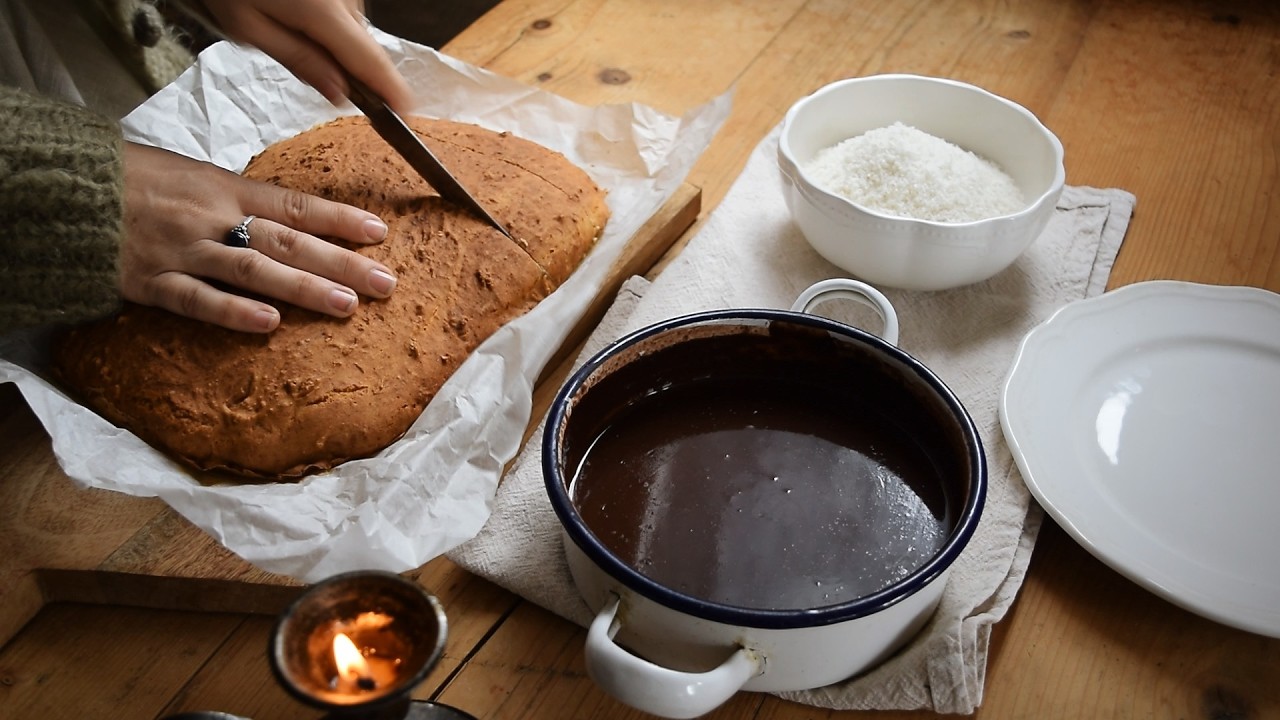 Cozy countryside life, sewing a linen skirt, baking and slow living moments