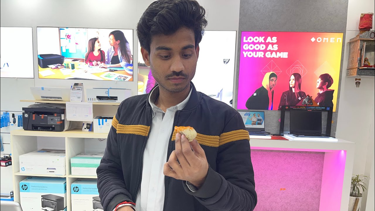 Bakwas Momos Le Aaya