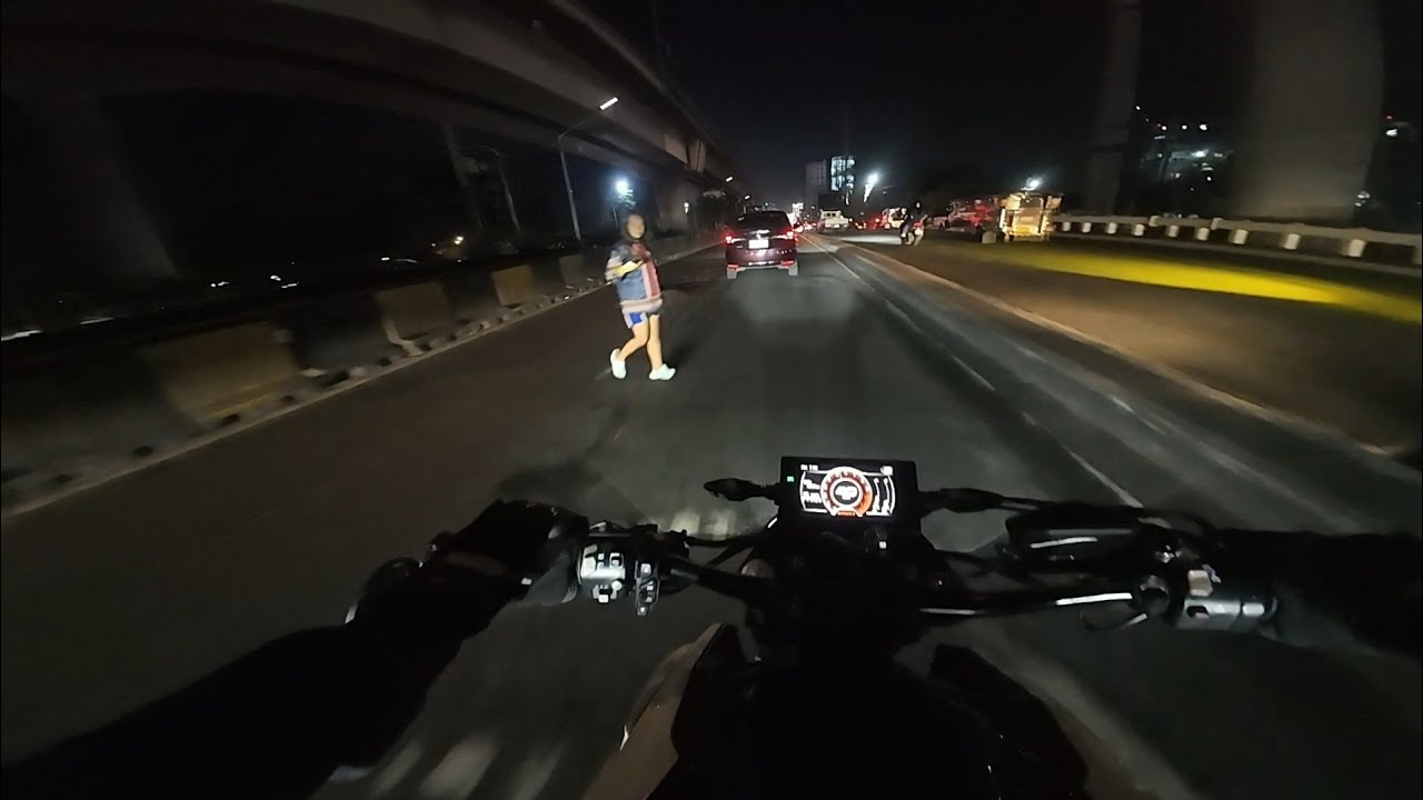 CFMOTO 400NK v4 // May Otlum sa Gitna ng Kalsada!!