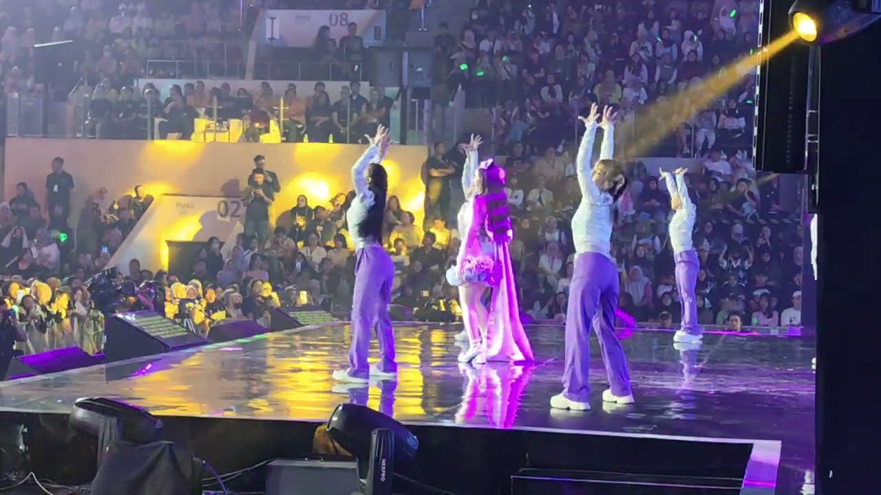 TIARA ANDINI | Allo Bank Festival 2025 Day 1 | Istora Senayan 21-06-2025 #allobank #fancam