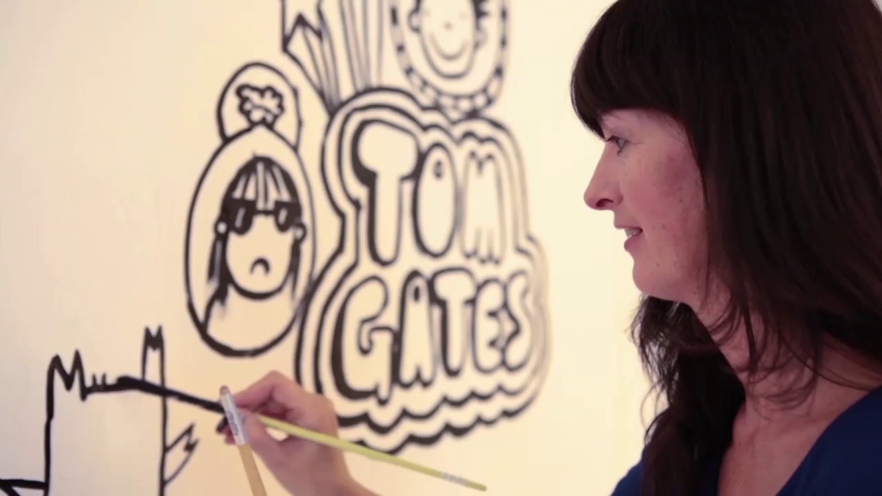 Liz Pichon shows you how to draw a FANTASTIC Tom Gates!
