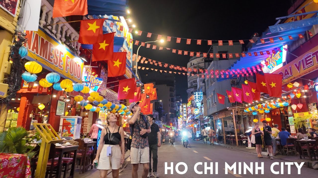 🇻🇳 Ho Chi Minh City Night Walk 4K | Vibrant Streets & Bui Vien Nightlife