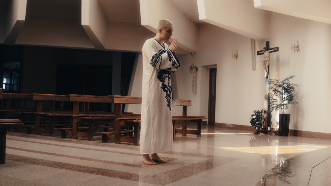 Queenkutee - JESTEM WDZIĘCZNA prod.Rafalix (Official Video)