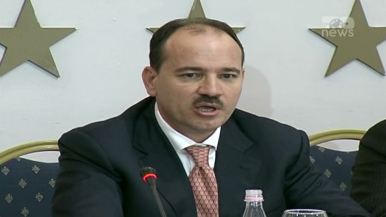 Top News- Ndahet nga jeta ish-Presidenti/ Bujar Nishani po kurohej prej disa jav&euml;sh n&euml; Gjermani