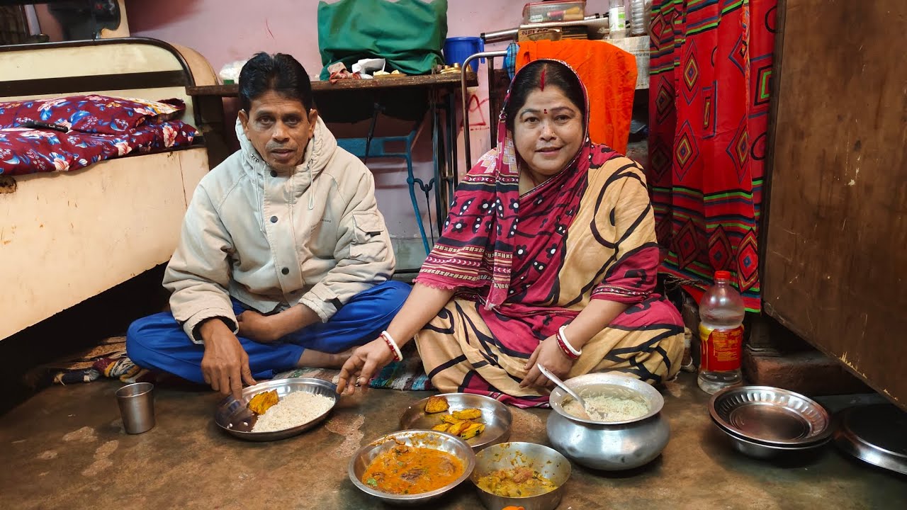 সাদা তিল দিয়ে সাদা মাছের ঝাল আর কুম্বডা ভাজা#viralvideo 