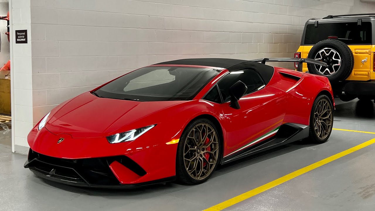 2019 Lamborghini Huracan Performante Spyder - Revs + Walkaround in 4k