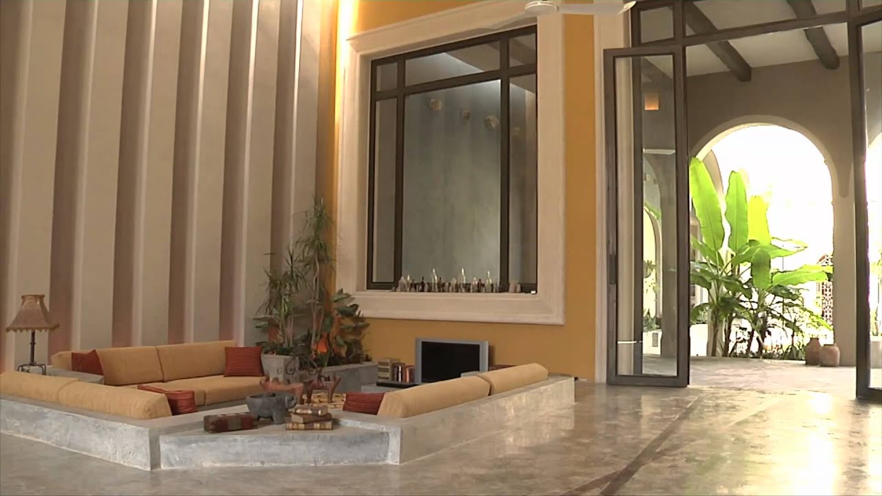 In The Yucatan: La Calle Escondida