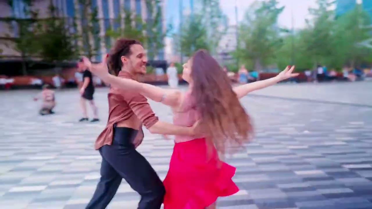 Video Ry'el & Jessica LambaZouk New York  The Vessel Disculpa  Timmy