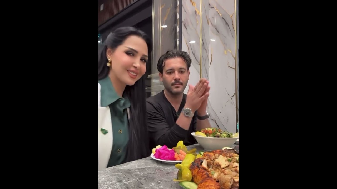هند القحطاني ترقص مع صديقها🥰شوفو كيف كريم وزع حلويات عالناس احتفالا بسوريا😍