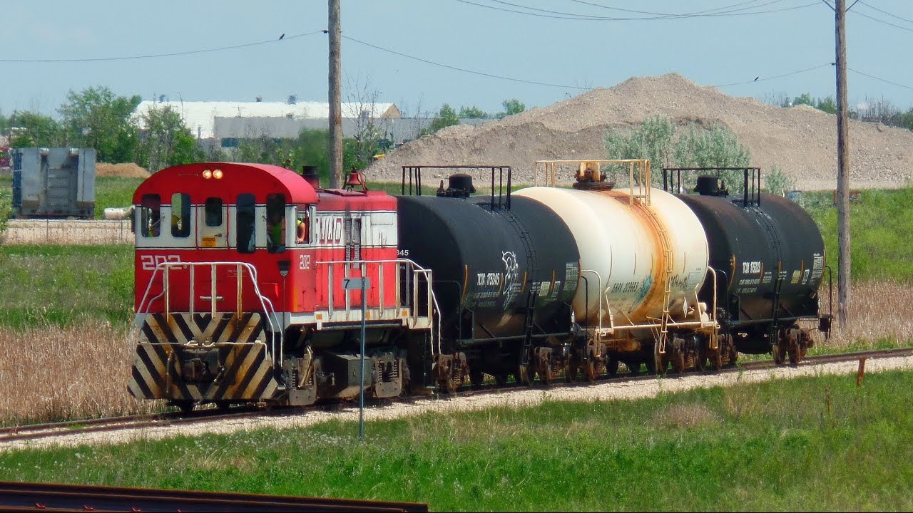 Railfanning CN, CEMR and GWWD with MLW RS23 and Triple Diamond Action in Winnipeg (05/30/2016)