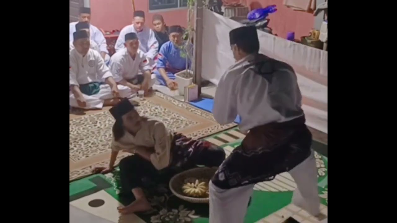 PUKULAN PATIKAMAN SILAT KUNTAU BORNEO INDONESIA