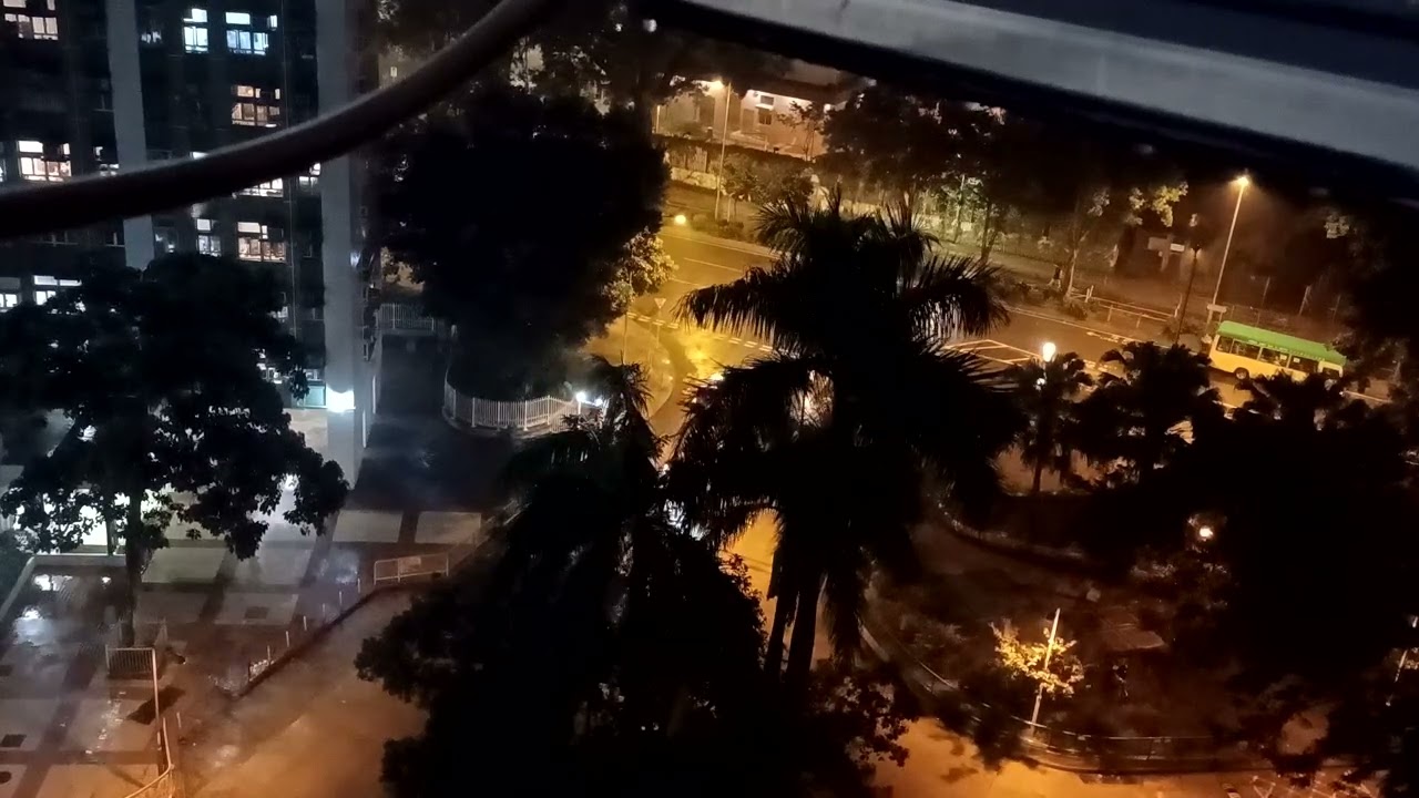 Relaksasi suara hujan malam hari part 1