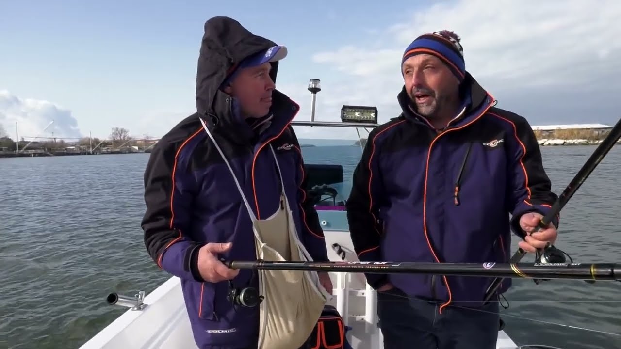 SPIGOLE con le CANNE BOLOGNESI in TOSCANA a MARINA di PISA. Pesca dal BARCHINO in MEZZO ALLA FOCE