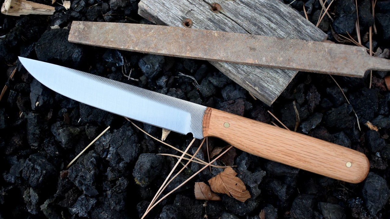 Beginner knife Making: Making a knife with a 1x30 grinder and scrap materials.