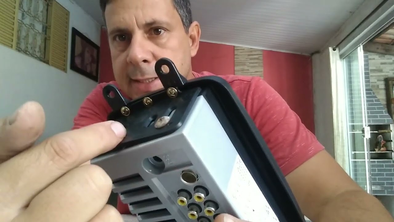 instalação mp5 com moldura no kwid