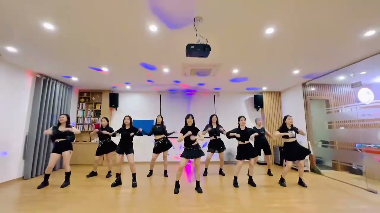 NHƯỜNG LẠI NỖI ĐAU | Choreo: Thuận Zilo | Hiên Nguyễn Zumba Team 