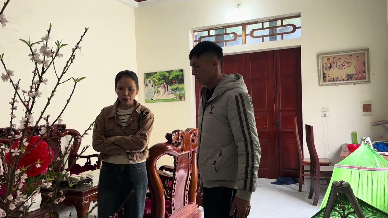 Thấy nham nói khó nghe. Toàn gọi nham lên nói 