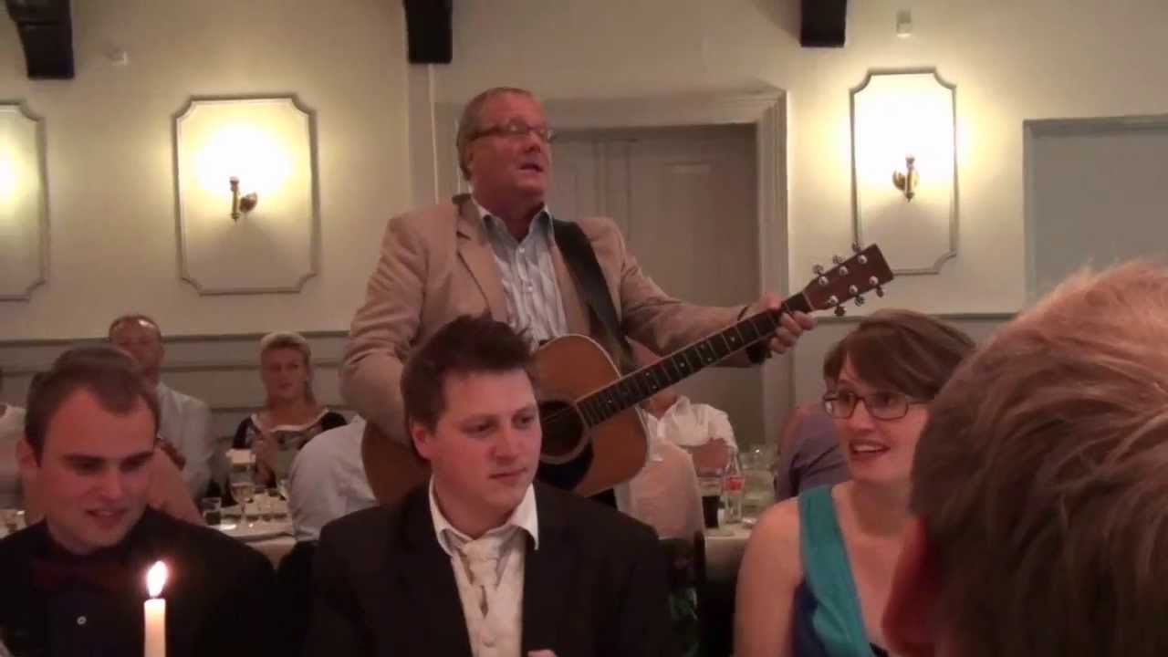 Bjarne Lisby ved Runa & Per´s bryllup
