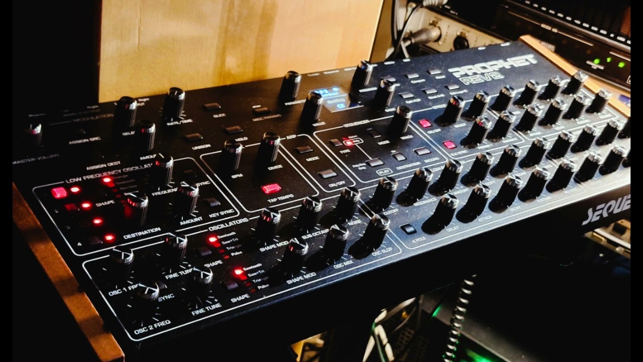 Prophet Rev 2 (deskop) Factory sounds
