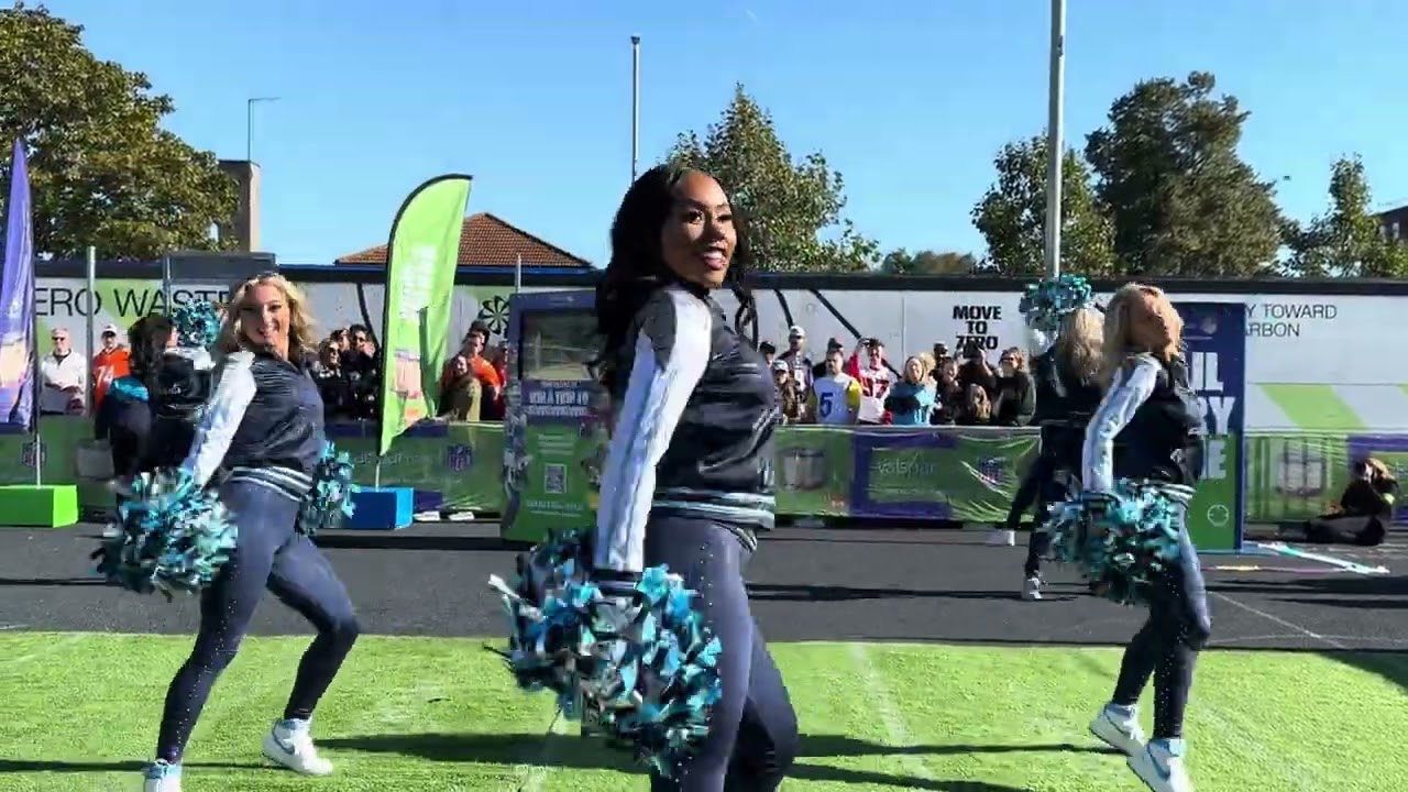 Tennessee Titans Cheerleaders second performance outside Spurs Stadium, 15 October 2023.