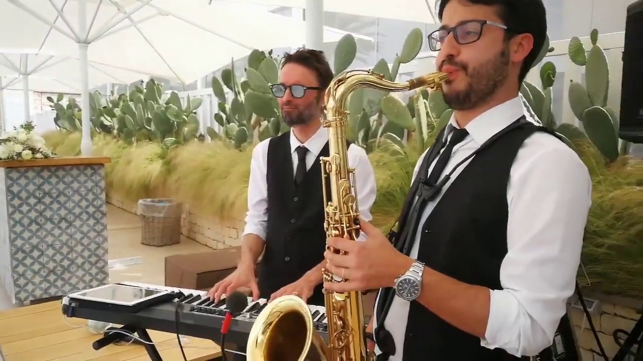MamaMare - Buffet con Piano & Sax in Piscina (Bartistik Wedding & Luxury Events)