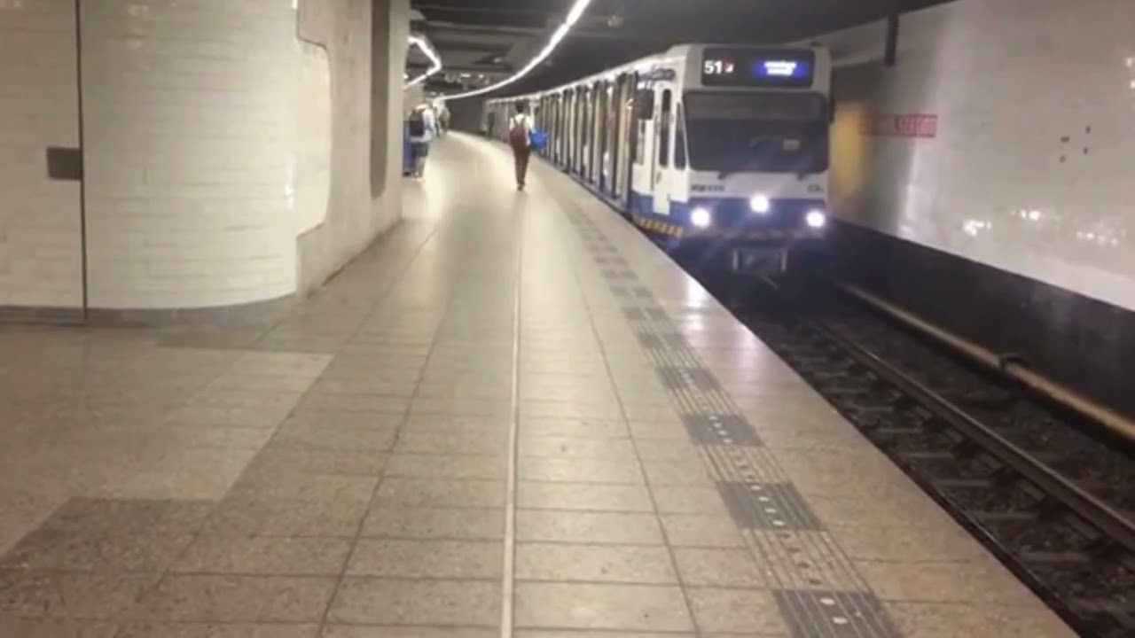 S1 S2 Sneltram 2015 deur sluiting geluid als je die wilt mag hoor