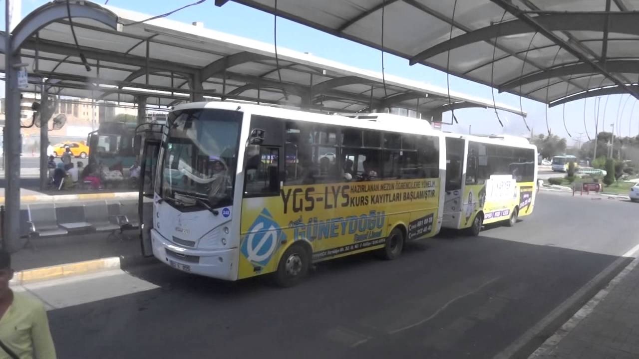 BÜYÜKŞEHİR'DEN SERİNLETEN DURAKLAR
