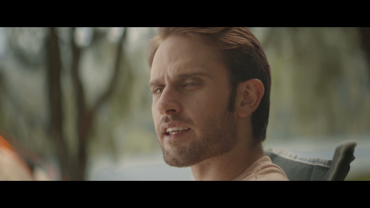 Zaravia - Friend Zoned (Official Video)