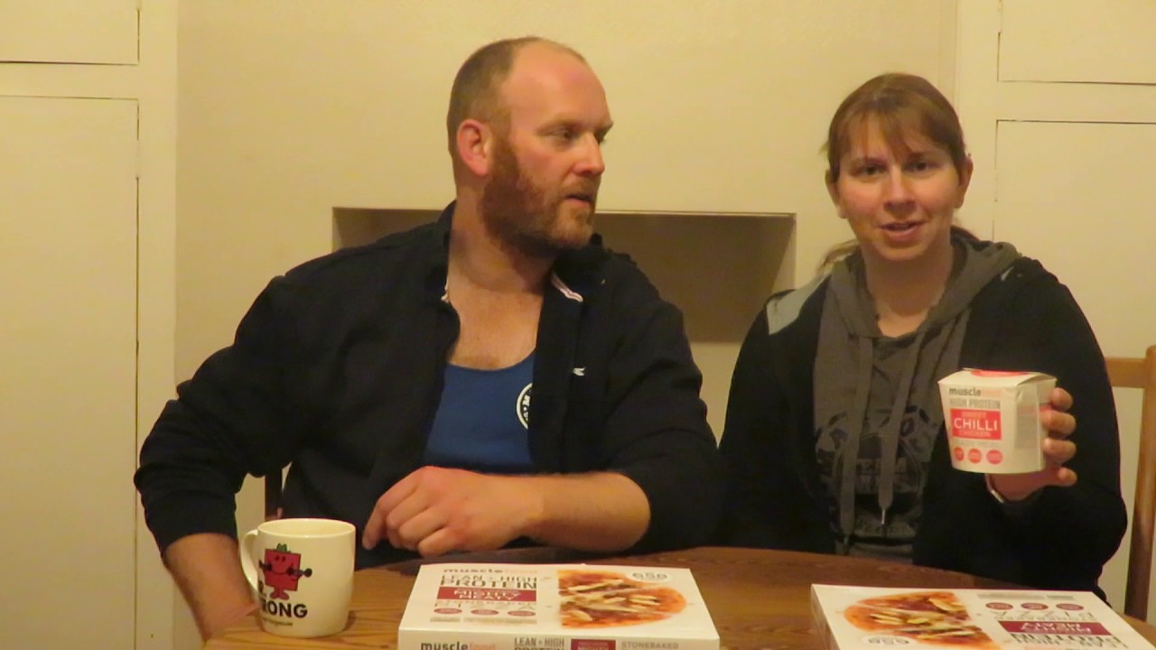 Review of muscle food pizza mmm mmmm!!