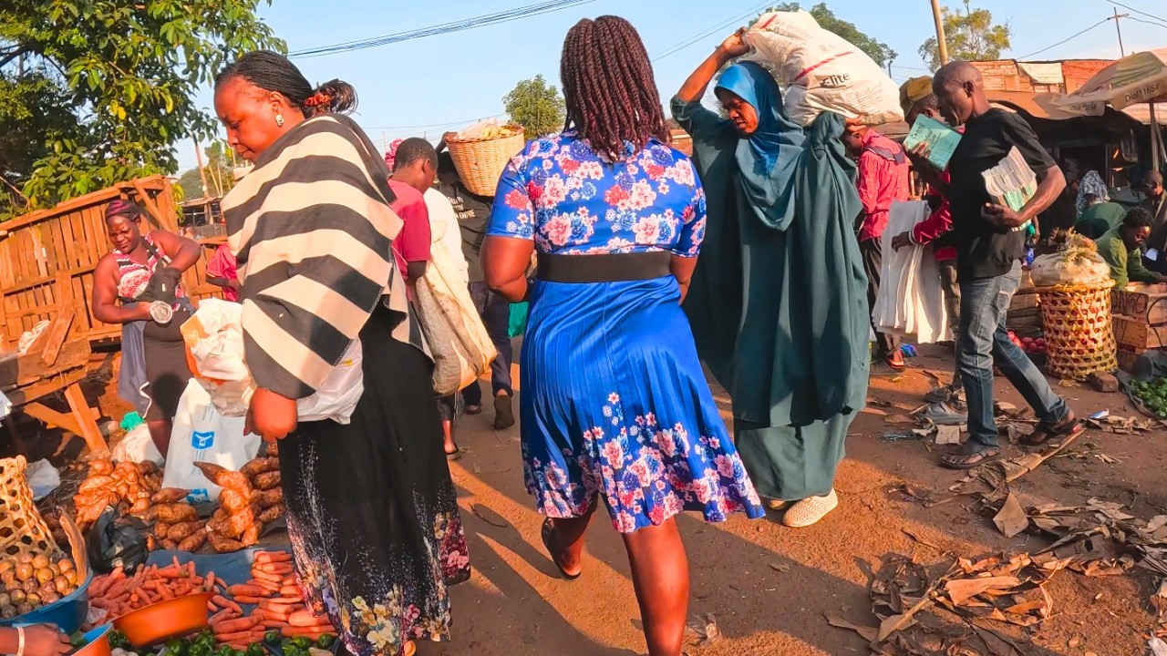 AFRICAN MARKET WALK Africa🌍🇺🇬UGANDA