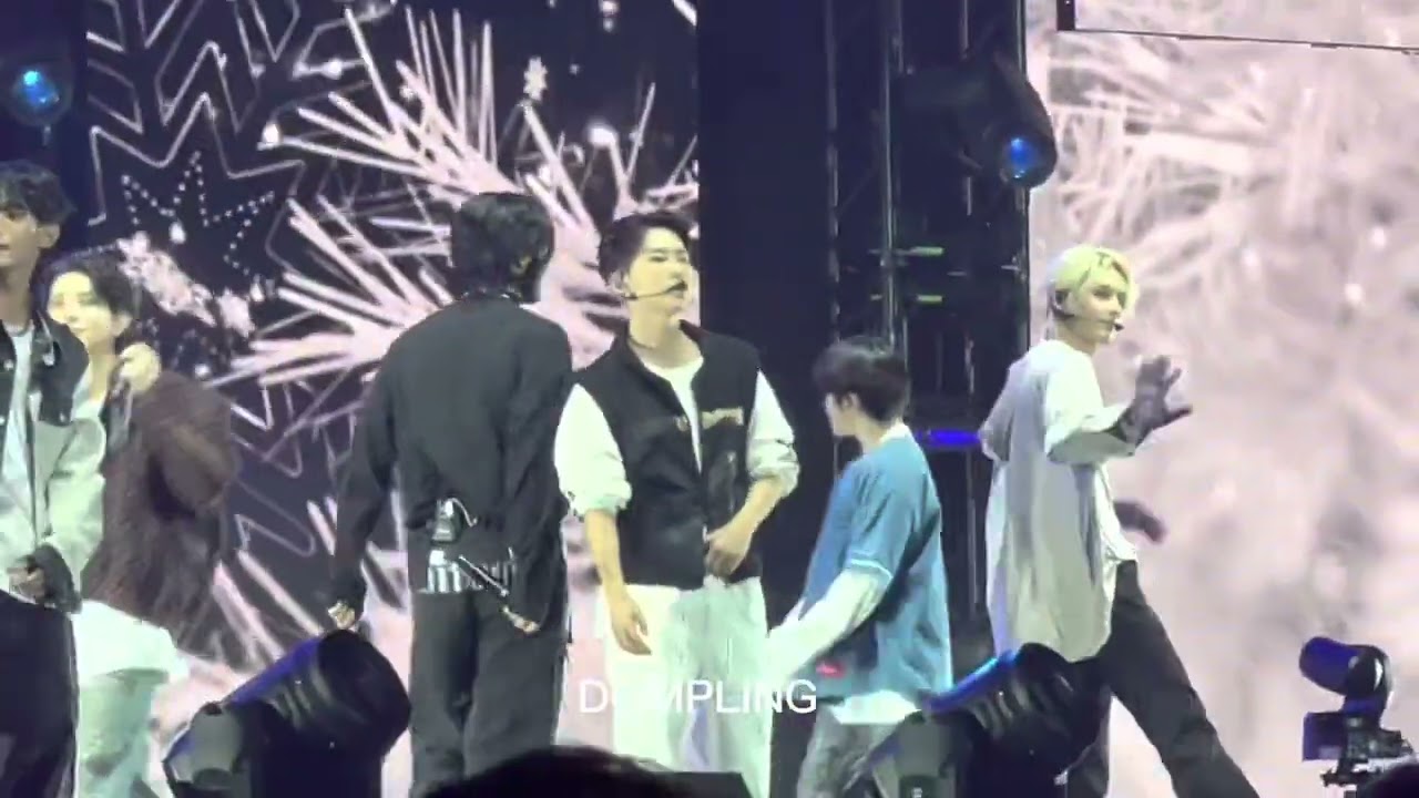 SEVENTEEN-Darling at LA 3C #seventeen #svt #carat