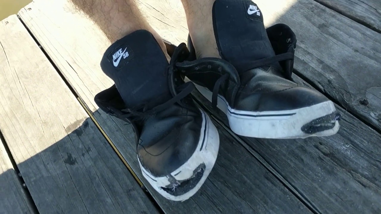 Abusing My Friend's Nike SB Skateboarding Shoes-2