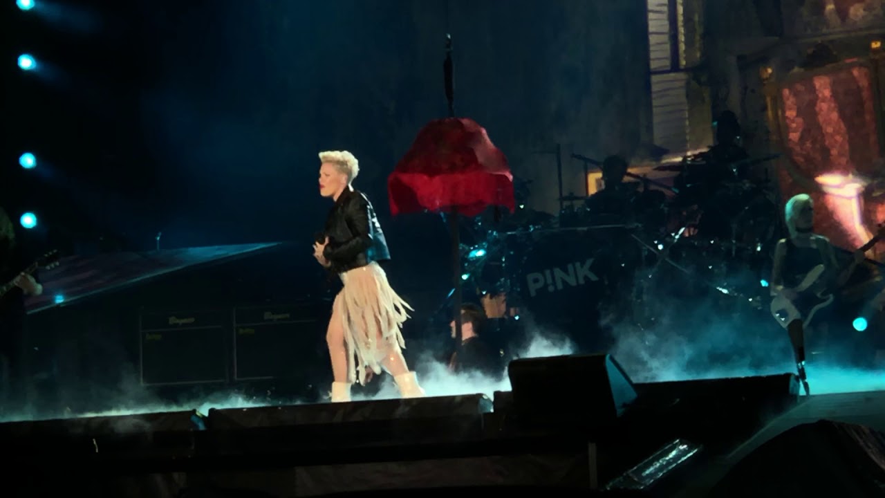 PINK - Just Give Me A Reason (live from Vienna)